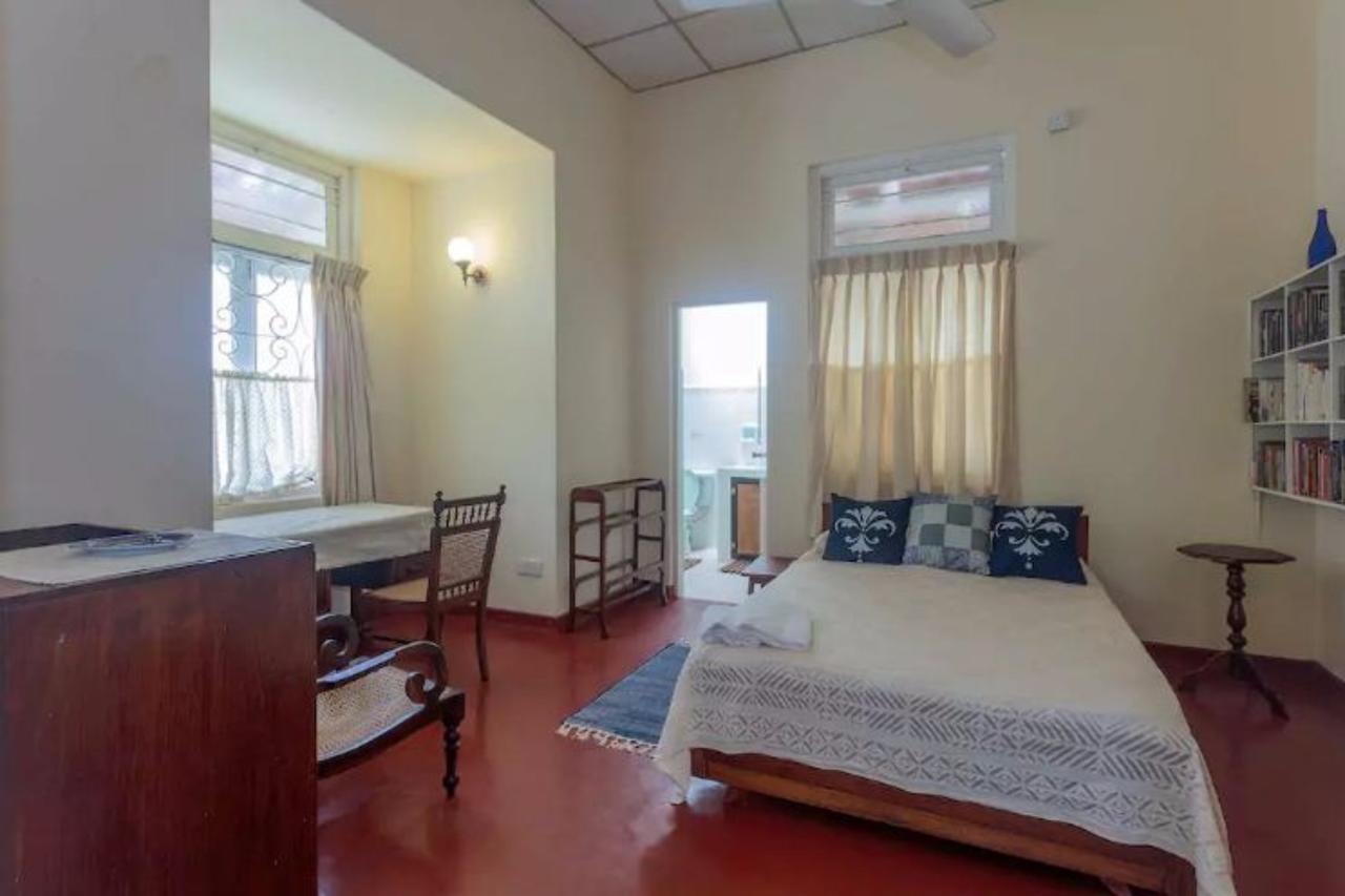 Charming Homestay By The Beach マウントラビニア エクステリア 写真
